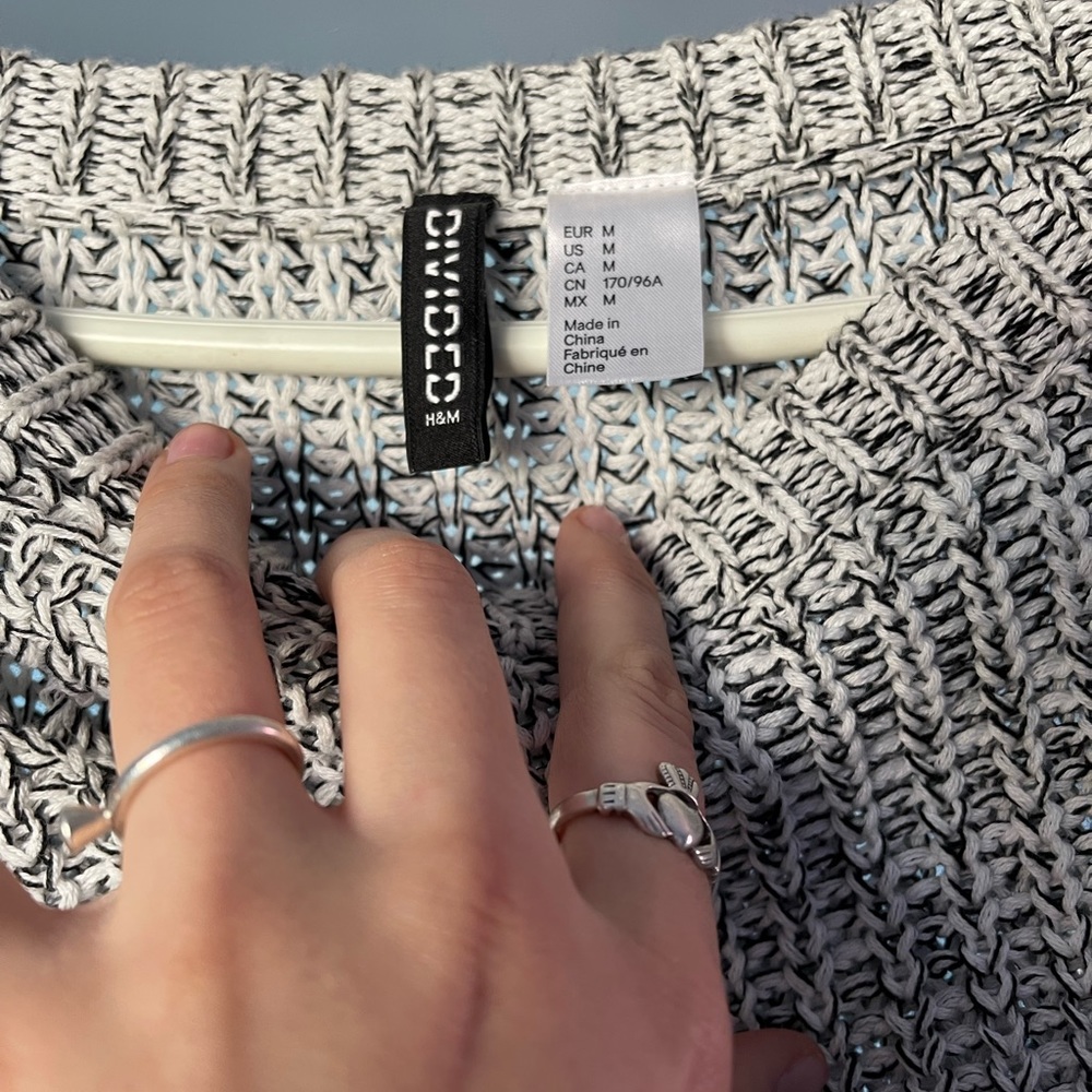 Sweater - Picture 3 of 3